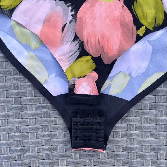 Knix Pink and Green Asymmetrical Sleeveless Bodysuit - Picture 3 of 5